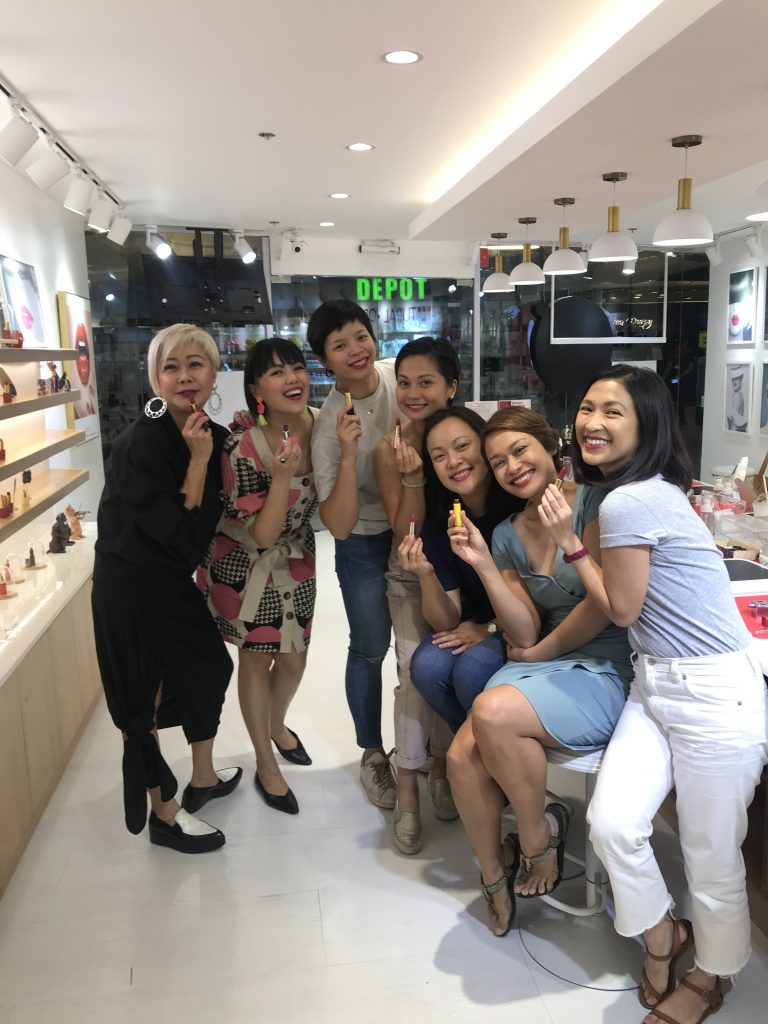Girls proud of their lipsticks